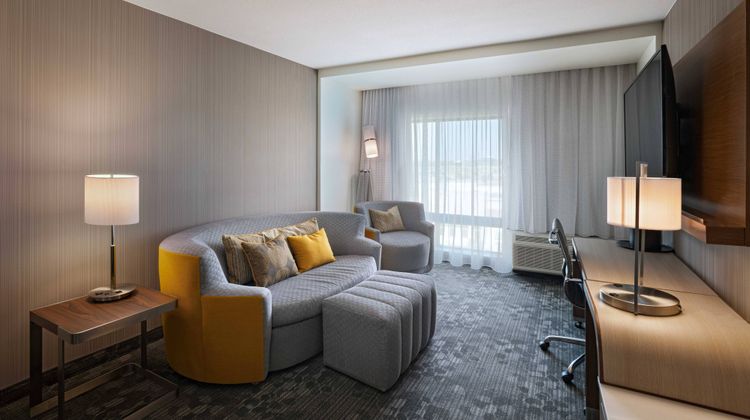 Courtyard Dallas Grand Prairie Room