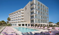 Pure Salt Garonda Hotel