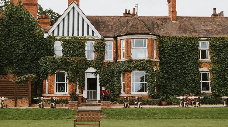 Healing Manor Hotel Exterior
