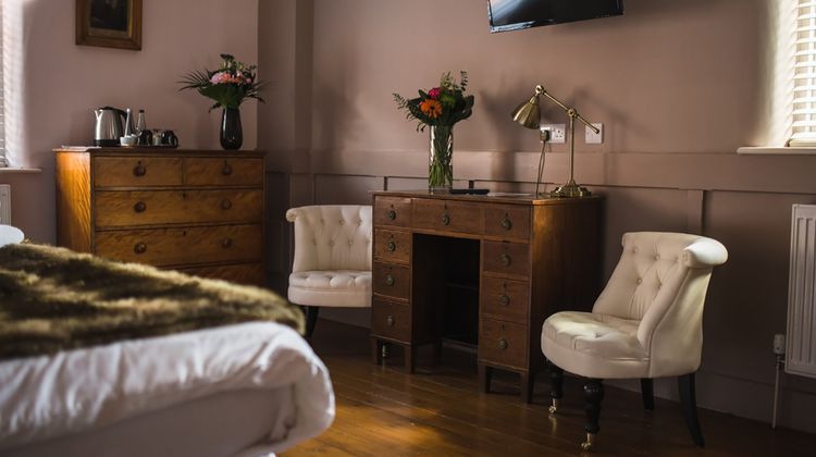 Healing Manor Hotel Room