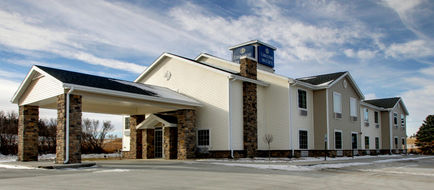 Cobblestone Inn & Suites Exterior