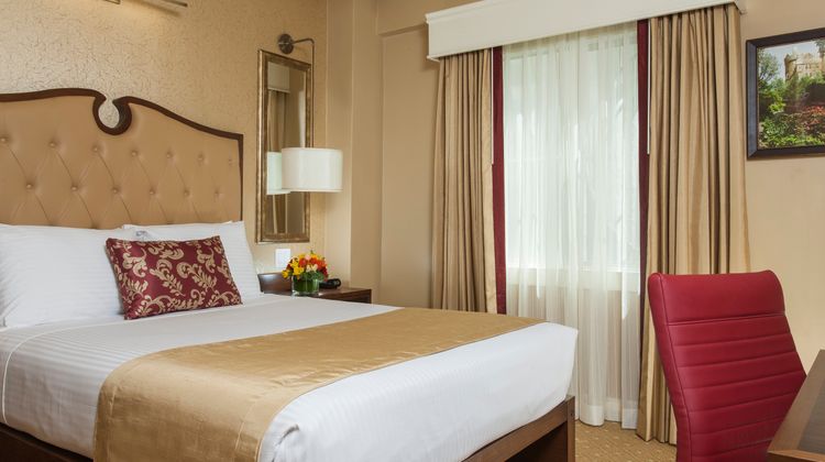 King George Hotel Suite