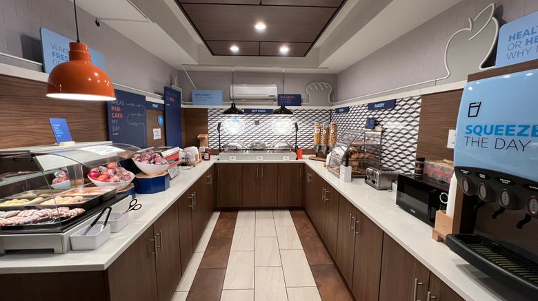 <b>Holiday Inn Express Pittsburgh Restaurant</b>. Images powered by <a href="https://www.leonardoworldwide.com/" title="Leonardo Worldwide" target="_blank">Leonardo</a>.