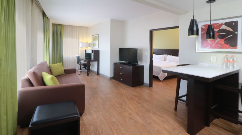 <b>Staybridge Suites San Luis Potosi Room</b>. Images powered by <a href="https://www.leonardoworldwide.com/" title="Leonardo Worldwide" target="_blank">Leonardo</a>.