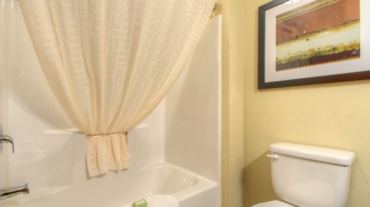 Cobblestone Inn & Suites Holyoke Room