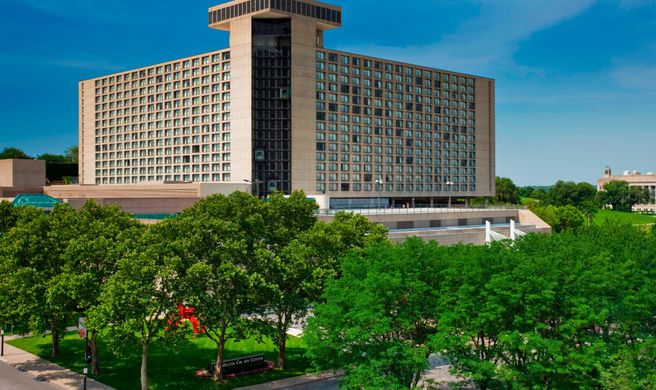The Westin Kansas City at Crown Center Exterior