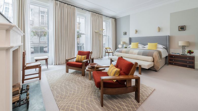 <b>Rocco Forte Brown's Hotel Room</b>. Images powered by <a href=https://www.travelagewest.com/Hotels/London/