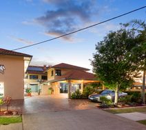 Pegasus Motor Inn and Serviced Apartment Exterior