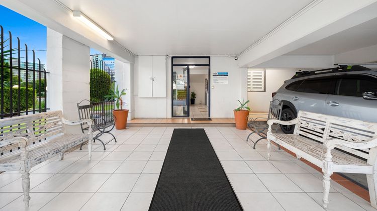 Airport Hacienda Motel Lobby
