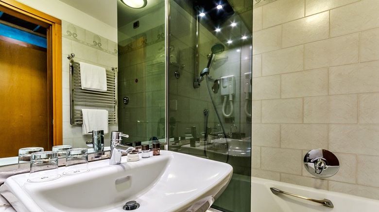 <b>Hotel Brunelleschi Milano Room</b>. Images powered by <a href="https://www.leonardoworldwide.com/" title="Leonardo Worldwide" target="_blank">Leonardo</a>.