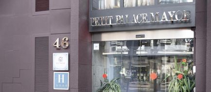 Petit Palace Mayor Plaza Exterior