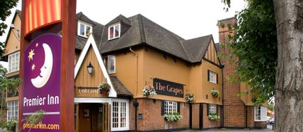 Premier Inn London Hayes Heathrow(North) Exterior