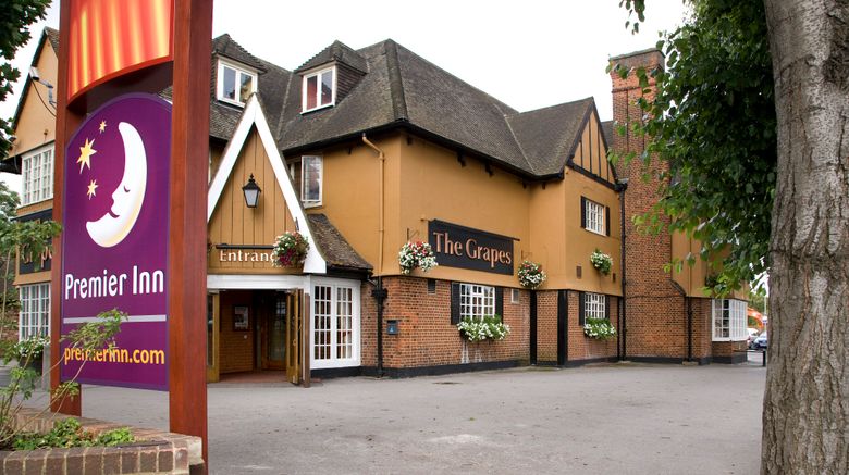 <b>Premier Inn London Hayes Heathrow(North) Exterior</b>. Images powered by <a href="https://www.leonardoworldwide.com/" title="Leonardo Worldwide" target="_blank">Leonardo</a>.