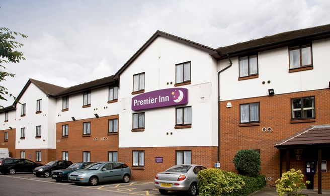 Premier Inn London Hayes Heathrow(North) Exterior