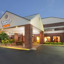 Fairfield Inn & Suites Charlottesville N