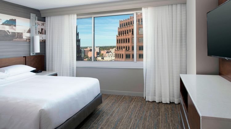 Kansas City Marriott Country Club Plaza Room