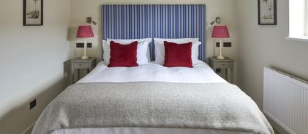 Grosvenor Hotel Room