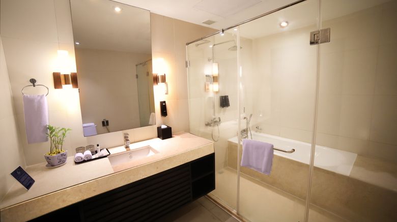<b>Somerset Greenways Chennai Room</b>. Images powered by <a href="https://www.leonardoworldwide.com/" title="Leonardo Worldwide" target="_blank">Leonardo</a>.