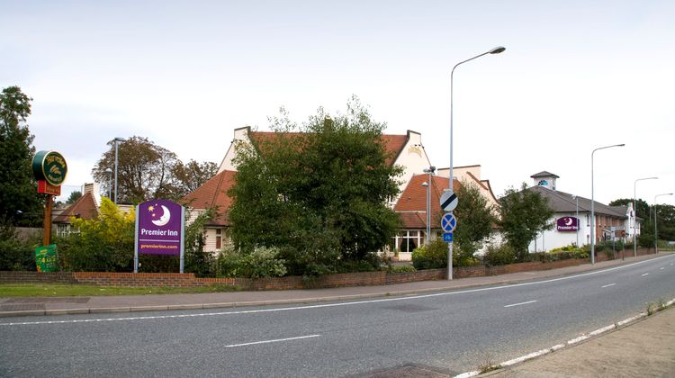 Premier Inn Basildon (Rayleigh) Exterior