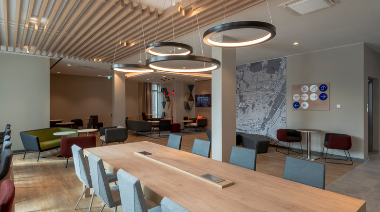 <b>Holiday Inn Express Munich North Lobby</b>. Images powered by <a href="https://www.leonardoworldwide.com/" title="Leonardo Worldwide" target="_blank">Leonardo</a>.