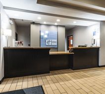 Holiday Inn Express & Suites Ironton Lobby