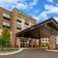 Holiday Inn Express & Suites Brunswick