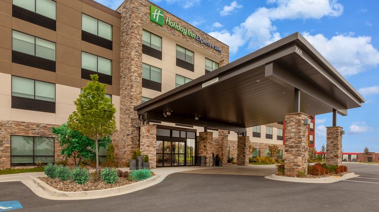 Holiday Inn Express  and  Suites Brunswick Exterior. Images powered by <a href="https://www.leonardoworldwide.com" target="_blank" rel="noopener">Leonardo</a>.