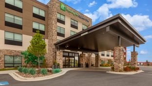 Holiday Inn Express & Suites Brunswick