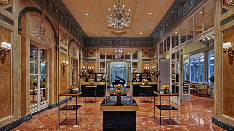 <b>The St Regis Rome Meeting</b>. Images powered by <a href="https://www.leonardoworldwide.com/" title="Leonardo Worldwide" target="_blank">Leonardo</a>.