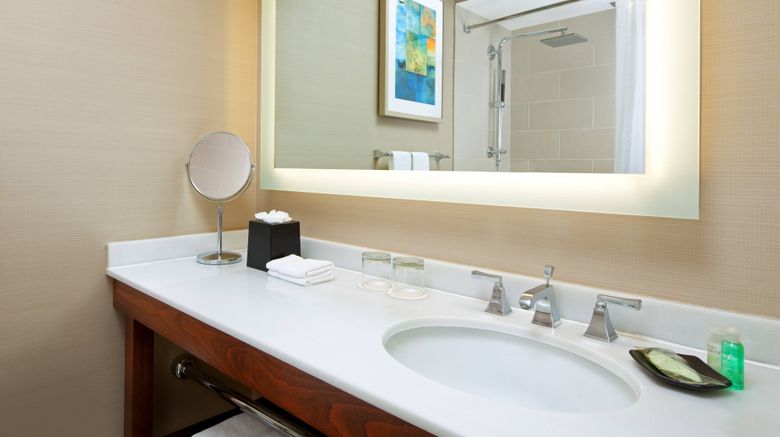 <b>The Westin San Francisco Airport Room</b>. Images powered by <a href="https://www.leonardoworldwide.com/" title="Leonardo Worldwide" target="_blank">Leonardo</a>.