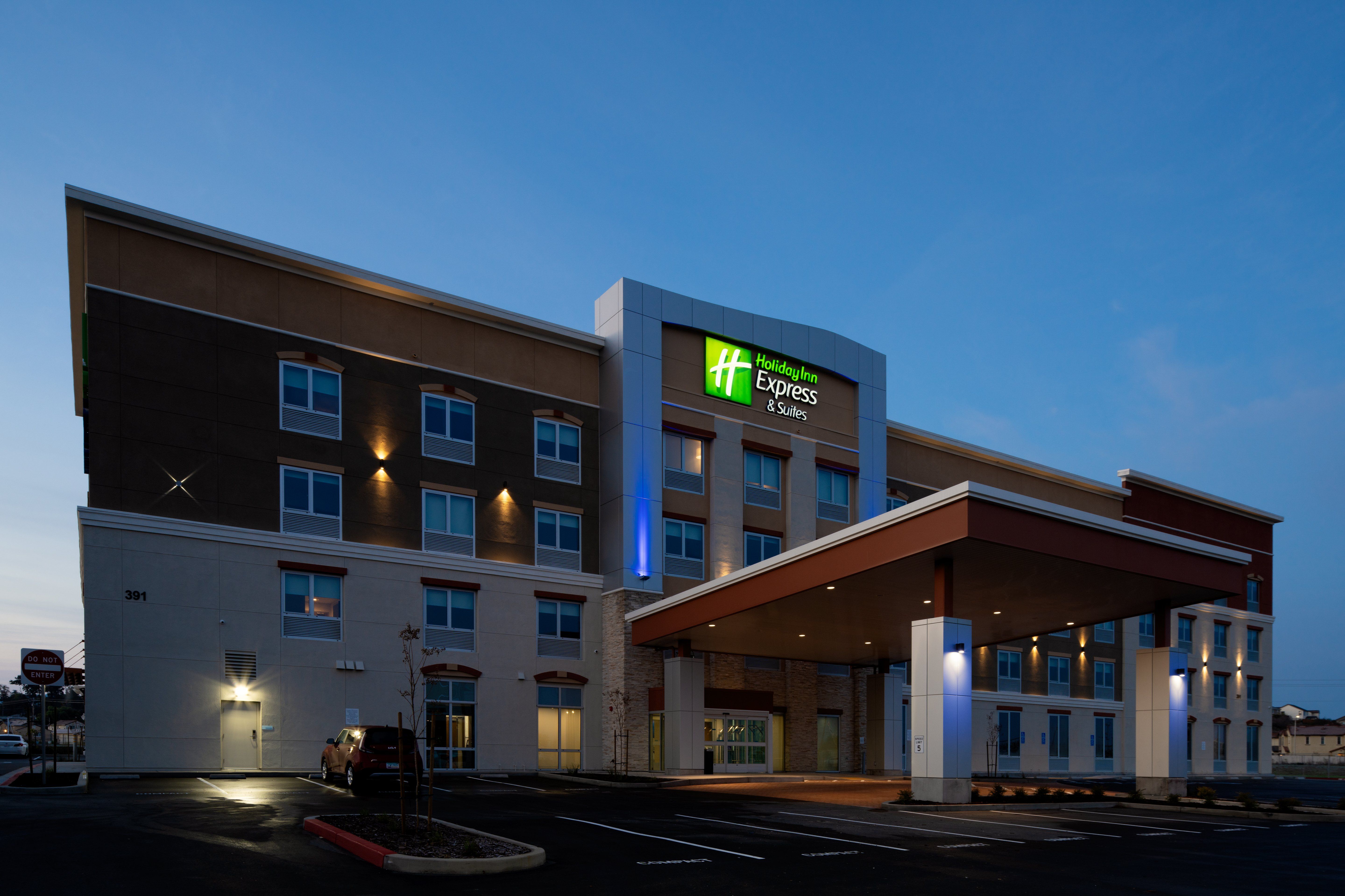 Holiday Inn Express Suites Hollister Hollister CA Hotels GDS