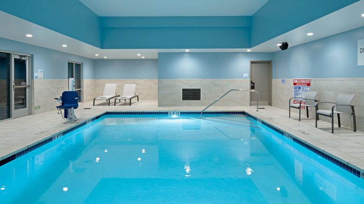 Holiday Inn Express & Suites Hollister Pool