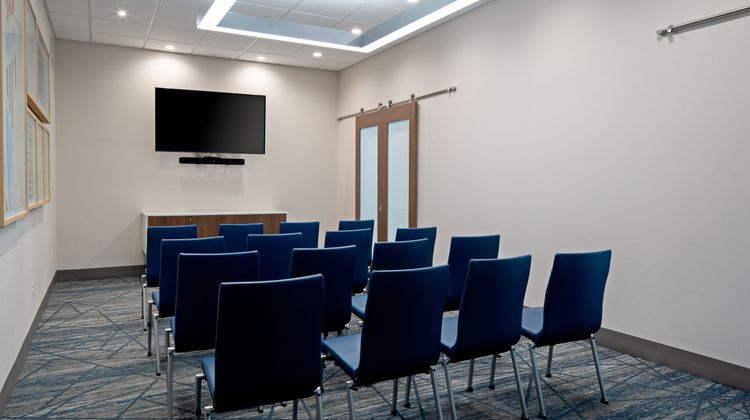 Holiday Inn Express & Suites Hollister Meeting