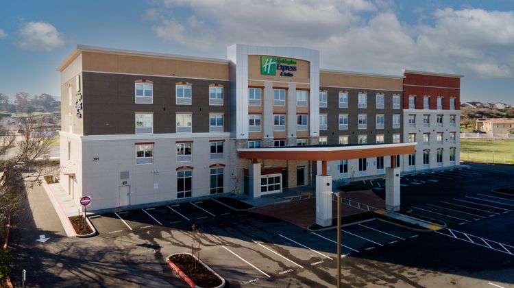 Holiday Inn Express & Suites Hollister Exterior
