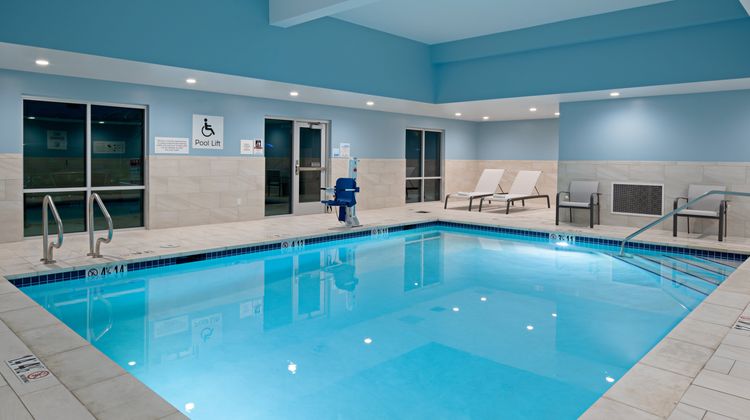 Holiday Inn Express & Suites Hollister Pool