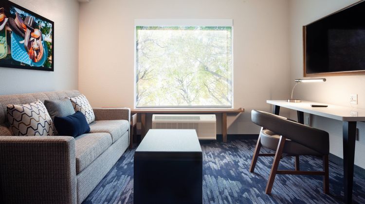 Fairfield Inn & Suites West Palm Beach Suite