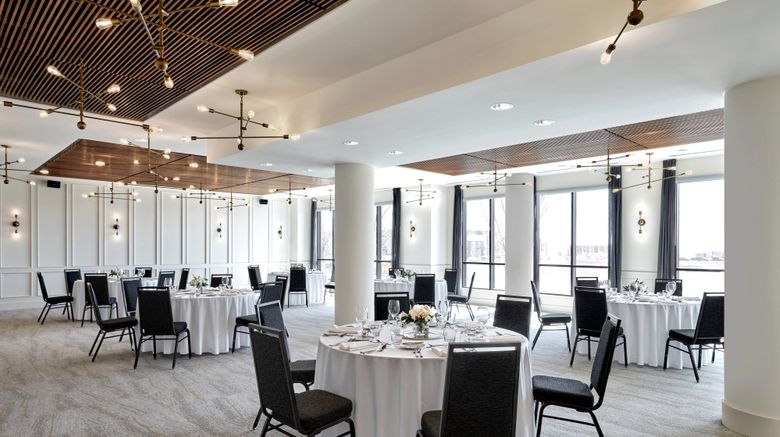 <b>Courtyard by Marriott Calgary South Meeting</b>. Images powered by <a href="https://www.leonardoworldwide.com/" title="Leonardo Worldwide" target="_blank">Leonardo</a>.
