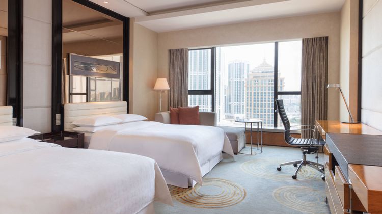 Sheraton Zhongshan Hotel Room