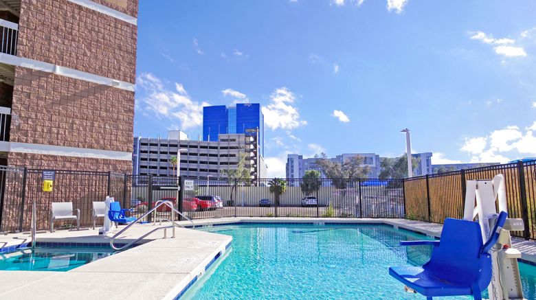 <b>Holiday Inn Express & Stes Phoenix-Tempe Pool</b>. Images powered by <a href="https://www.leonardoworldwide.com/" title="Leonardo Worldwide" target="_blank">Leonardo</a>.
