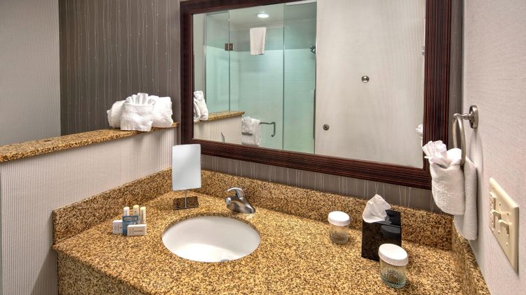 Courtyard by Marriott Alexandria Room