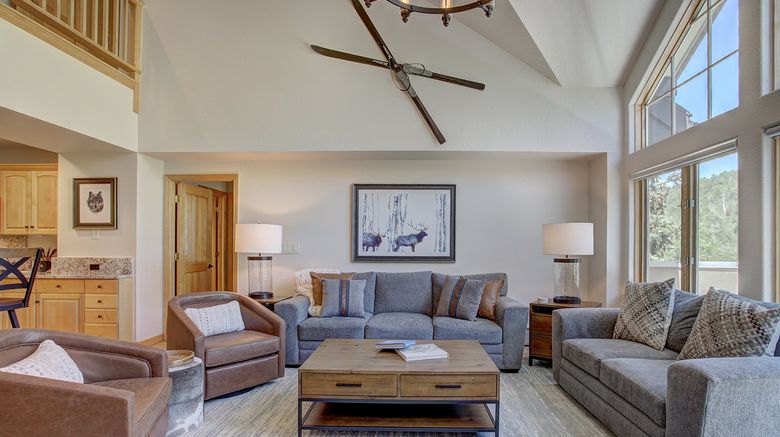 <b>St James Place Room</b>. Images powered by <a href="https://www.leonardoworldwide.com/" title="Leonardo Worldwide" target="_blank">Leonardo</a>.