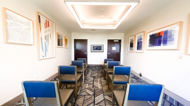 Holiday Inn Express Hotel & Suites Meeting