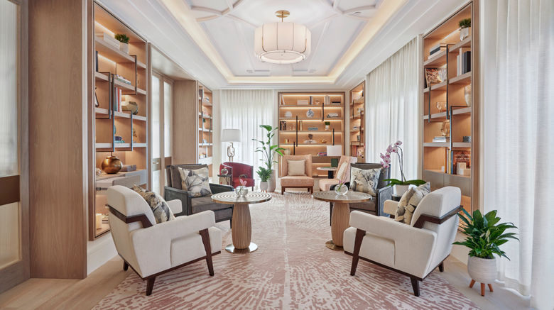 <b>Emirates Palace Mandarin Oriental Lobby</b>. Images powered by <a href="https://www.leonardoworldwide.com/" title="Leonardo Worldwide" target="_blank">Leonardo</a>.