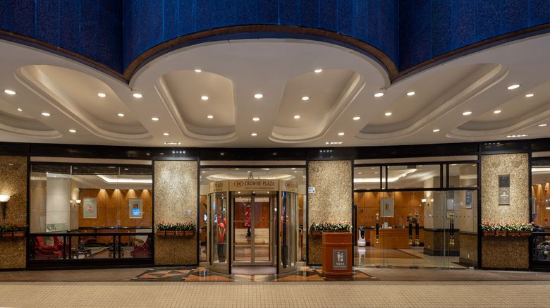 <b>Crowne Plaza Hotel & Suites Landmark Exterior</b>. Images powered by <a href="https://www.leonardoworldwide.com/" title="Leonardo Worldwide" target="_blank">Leonardo</a>.