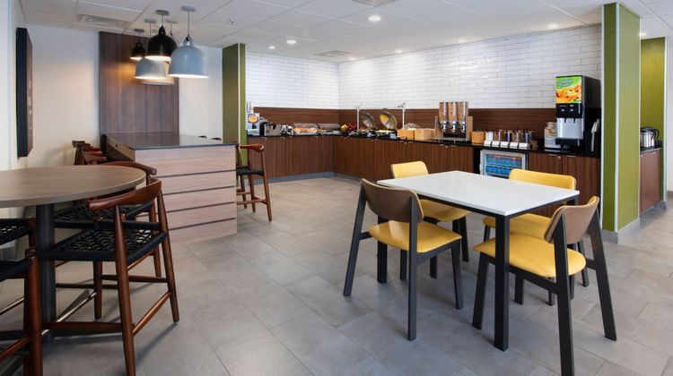 Fairfield Inn by Marriott Fossil Creek Restaurant