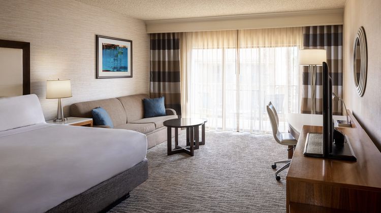 Crowne Plaza San Marcos Golf Resort Room