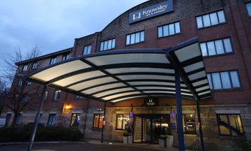 Knowsley Inn & Lounge