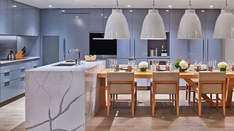 <b>The Sky Residences at W Aspen Room</b>. Images powered by <a href="https://www.leonardoworldwide.com/" title="Leonardo Worldwide" target="_blank">Leonardo</a>.