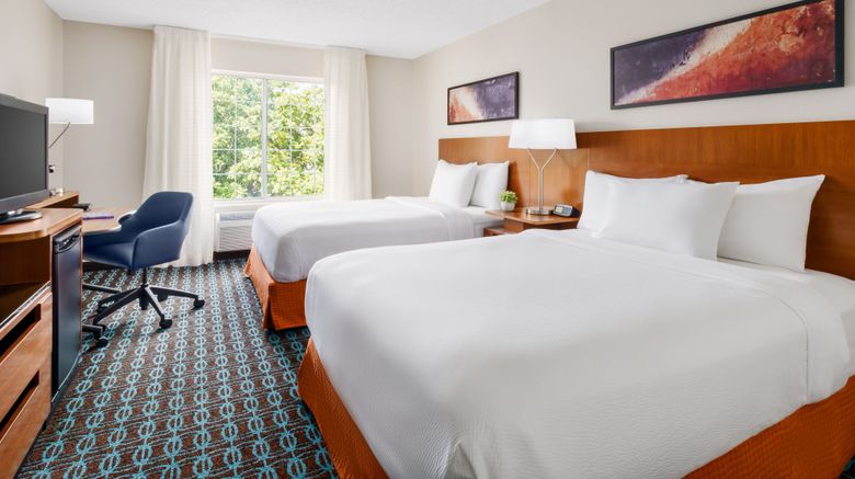 <b>Fairfield Inn & Suites, The Woodlands Room</b>. Images powered by <a href="https://www.leonardoworldwide.com/" title="Leonardo Worldwide" target="_blank">Leonardo</a>.