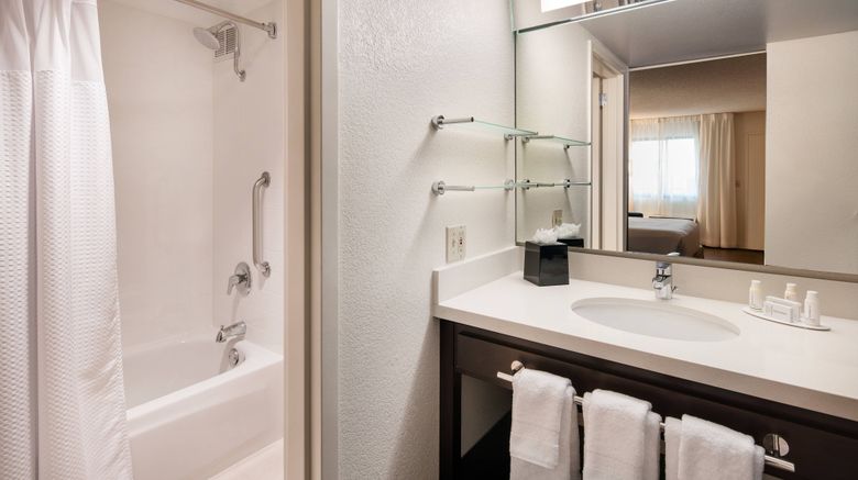 <b>Fairfield by Marriott Anaheim Resort Room</b>. Images powered by <a href="https://www.leonardoworldwide.com/" title="Leonardo Worldwide" target="_blank">Leonardo</a>.